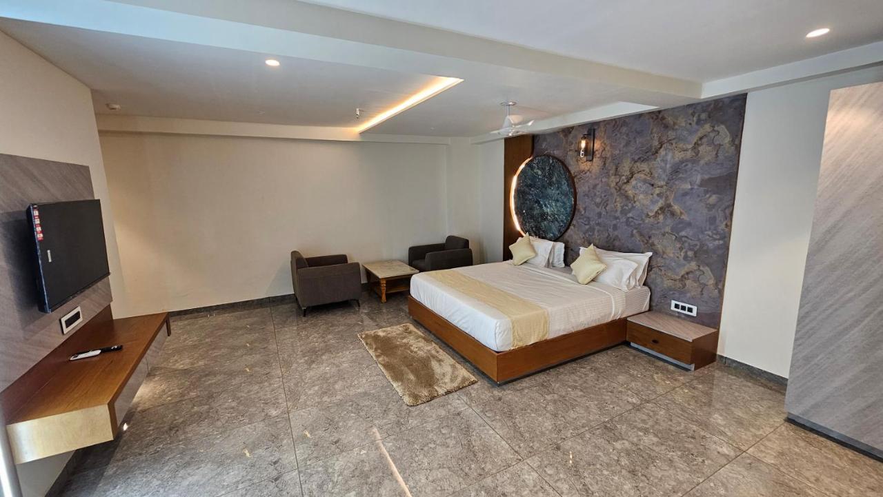 Rds Hotel أحمد أباد المظهر الخارجي الصورة