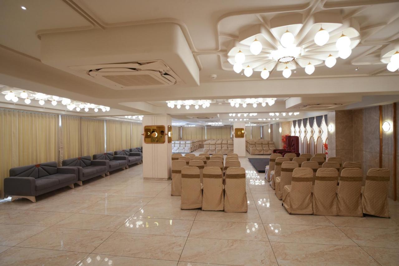 Rds Hotel أحمد أباد المظهر الخارجي الصورة