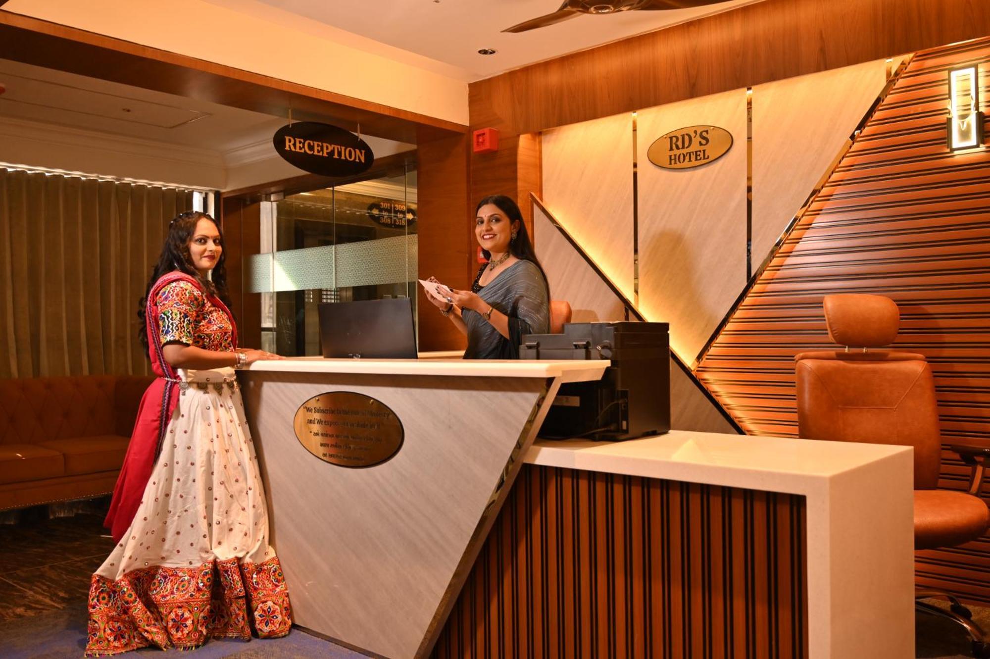 Rds Hotel أحمد أباد المظهر الخارجي الصورة