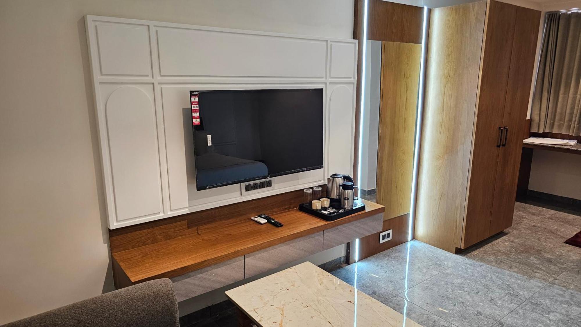 Rds Hotel أحمد أباد المظهر الخارجي الصورة