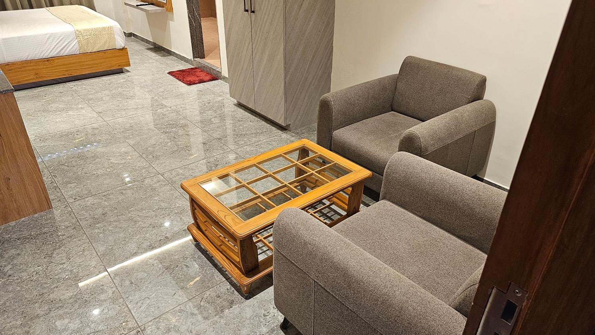 Rds Hotel أحمد أباد المظهر الخارجي الصورة